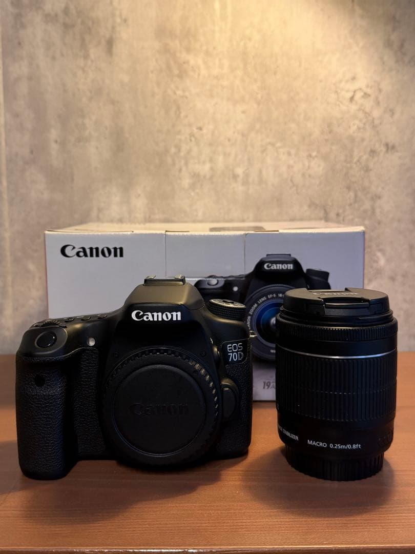 Canon EOS 70D 18-55 レンズキット（デジタル一眼レフカメラ）