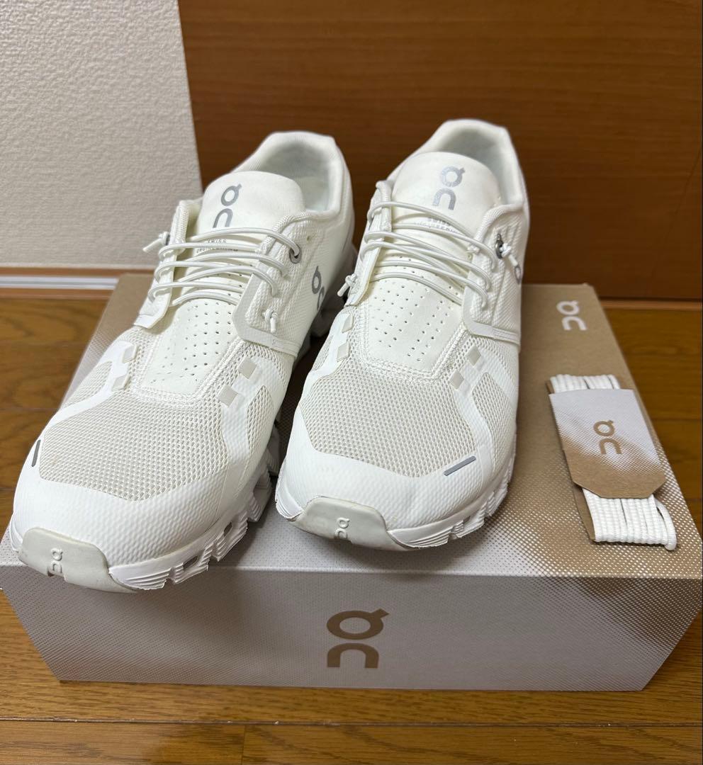 On Cloud5 ホワイトスニーカー