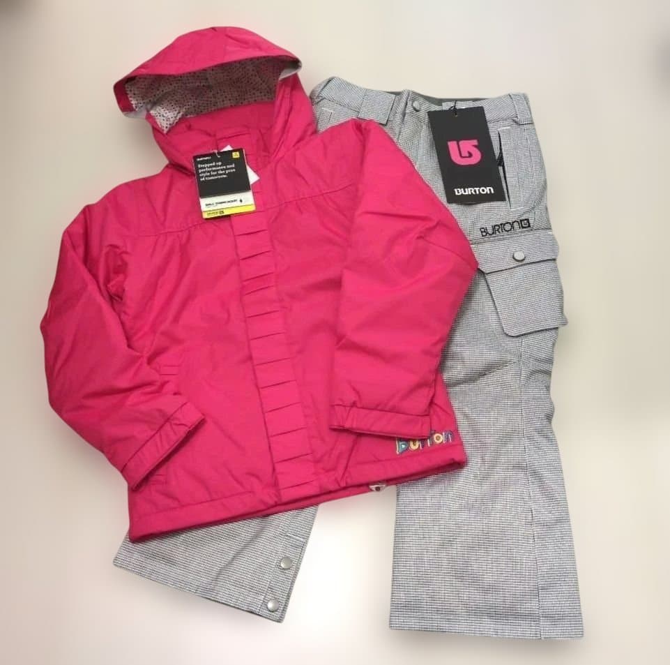 Burton スノーボードウェア 子ども用 上下 サイズS 130くらい未使用品