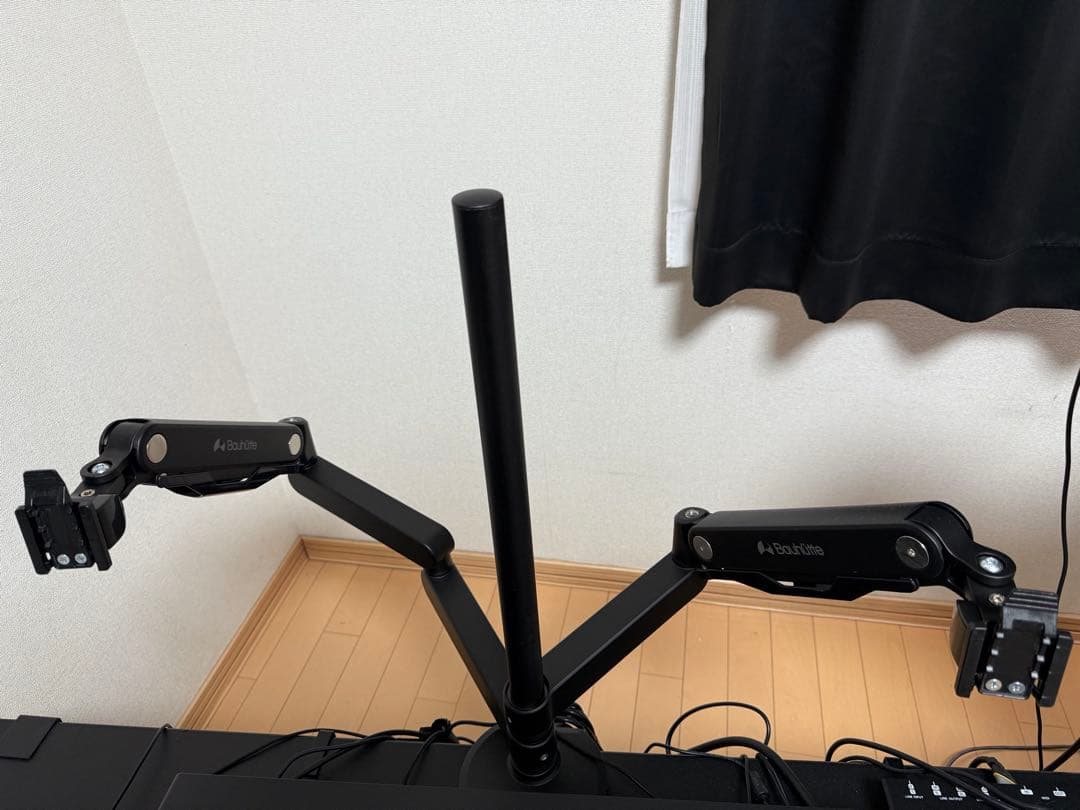 Bauhutte （バウヒュッテ） モニターアーム BMA-2GSV-BK
