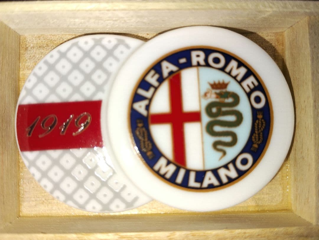 アルファロメオ　オリジナル歴代エンブレム入り美濃焼箸置きセット 9種類