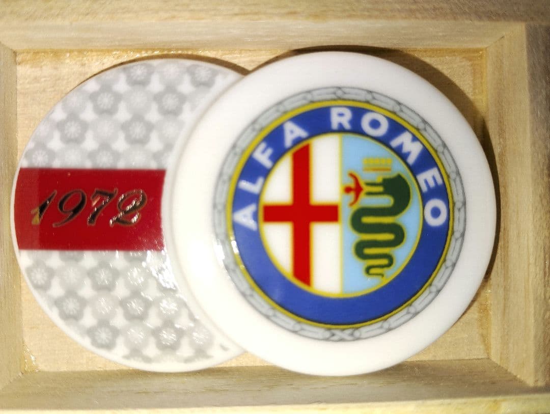 アルファロメオ　オリジナル歴代エンブレム入り美濃焼箸置きセット 9種類