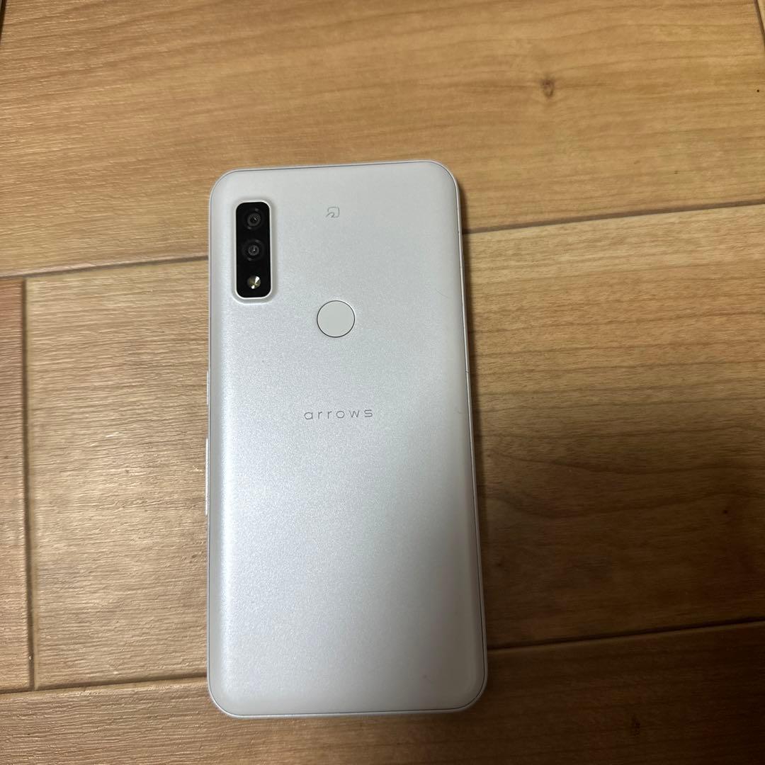 arrows Fit ホワイト 16 GB au