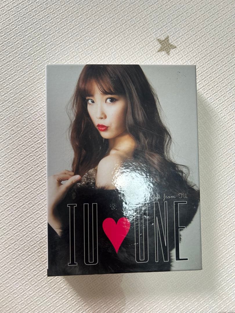 IU♡ONE～New Year's Gift from IU〜