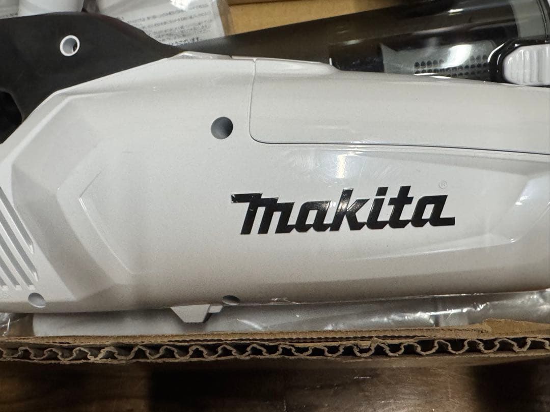美品 マキタ CL002G 40Vmax 紙パック＋サイクロンクリーナー 本体