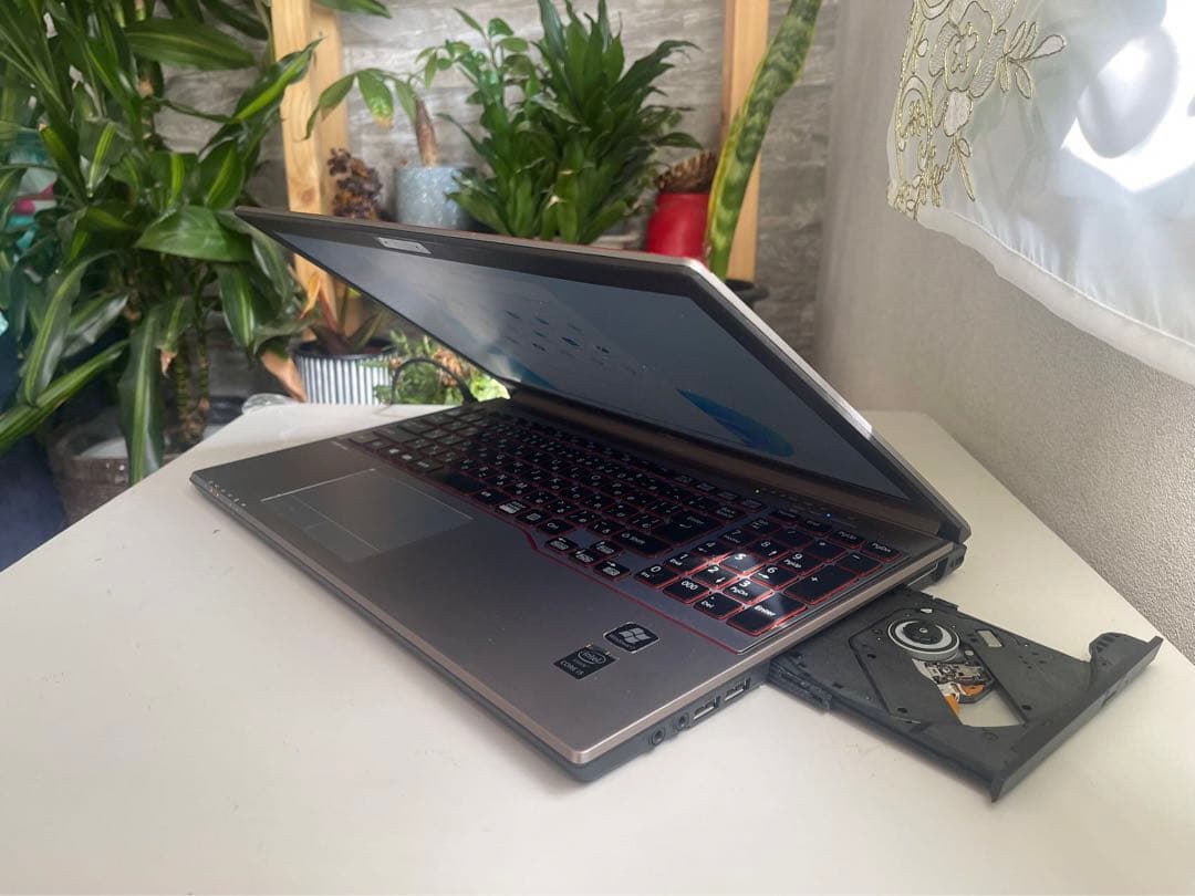 中古 FUJITSULIFEBOOK Core i5-4310M パソコンノ-ト