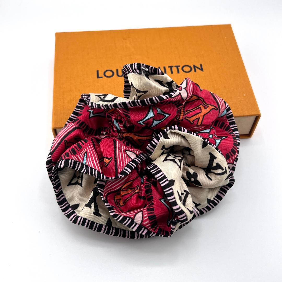 【極美品】ルイヴィトン ヘアアクセサリー シュシュ モノグラム タイルズ シルク