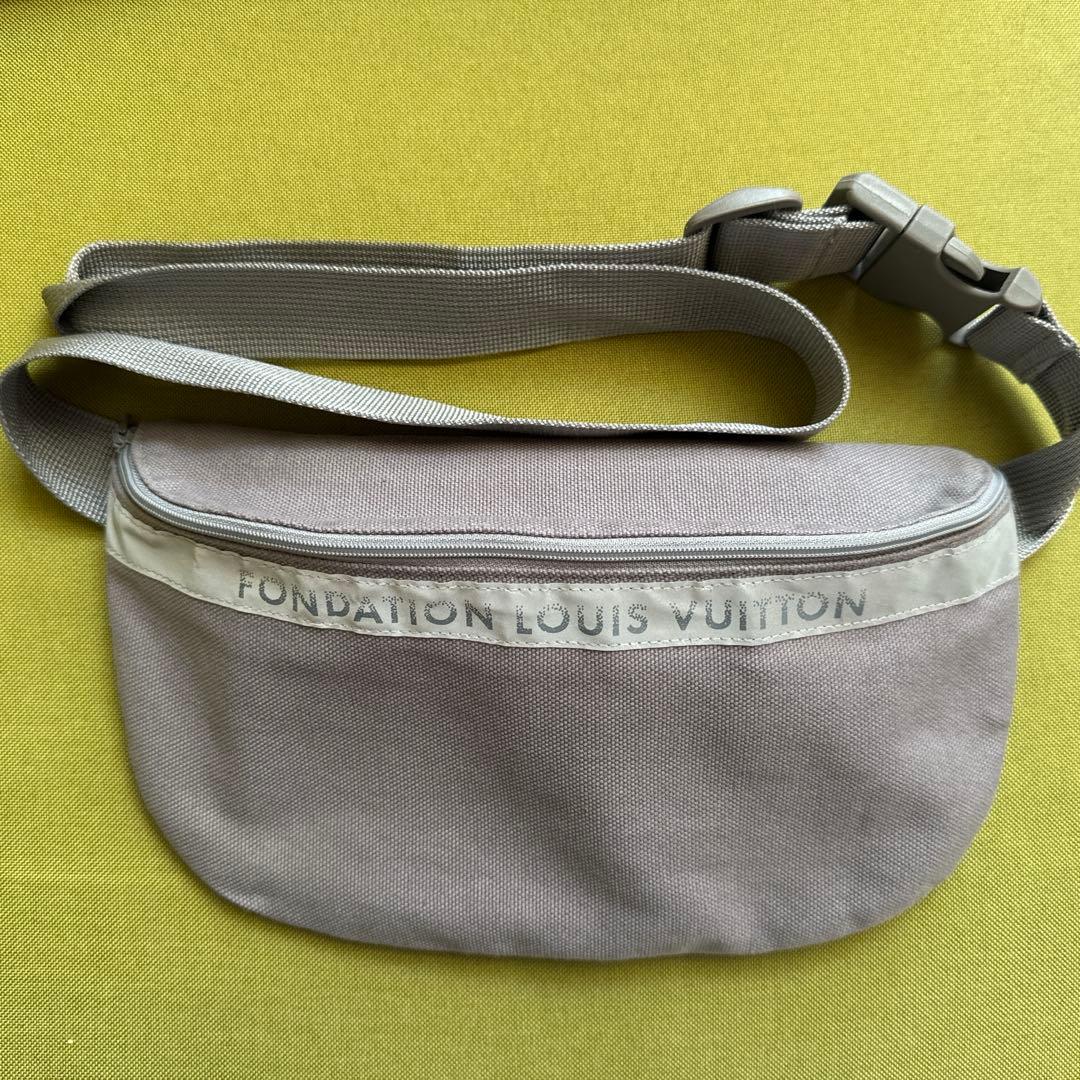 FONDATION LOUIS VUITTON ウエストポーチ ボディバッグ