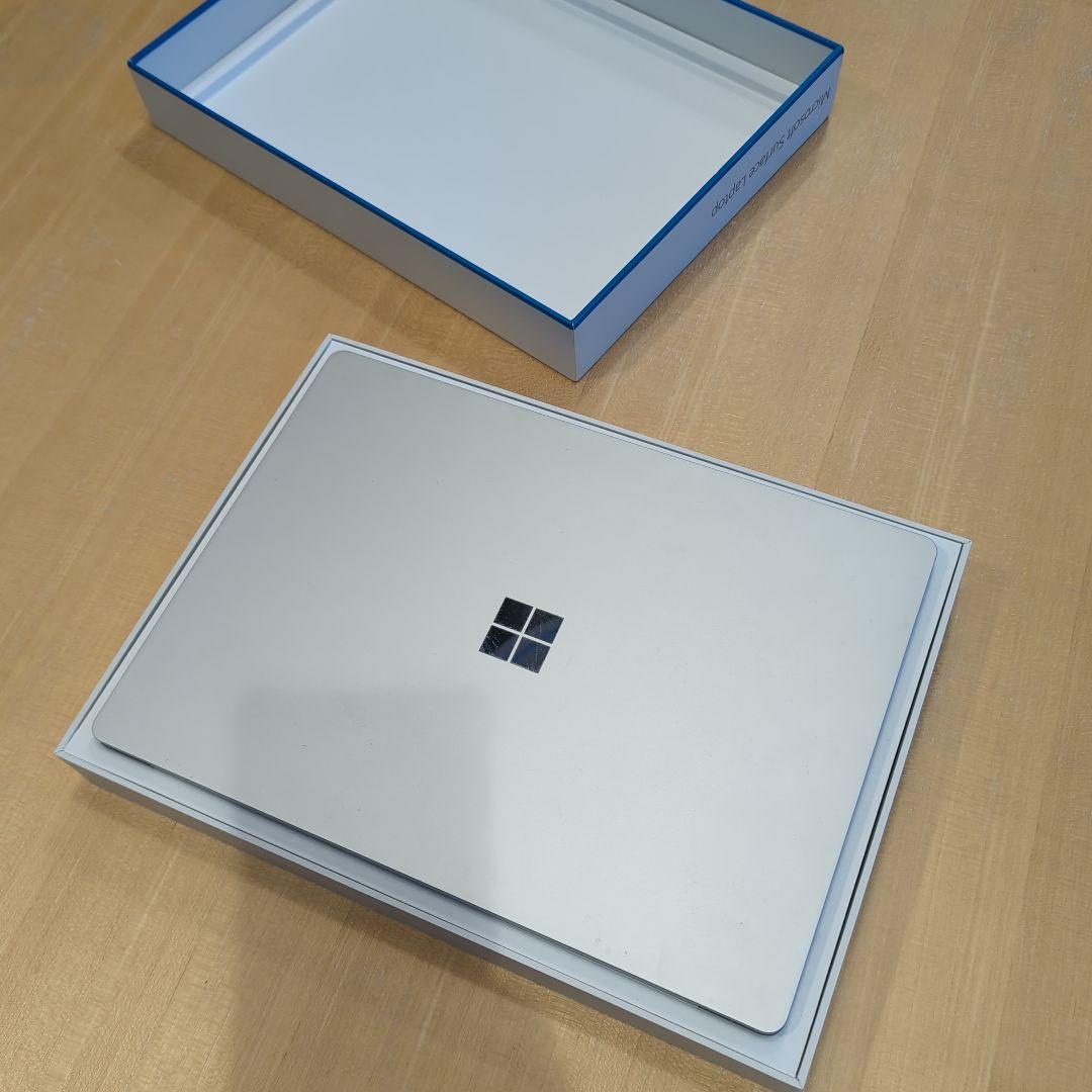 Windowsノート本体 Microsoft Surface Laptop (i5/8GB)