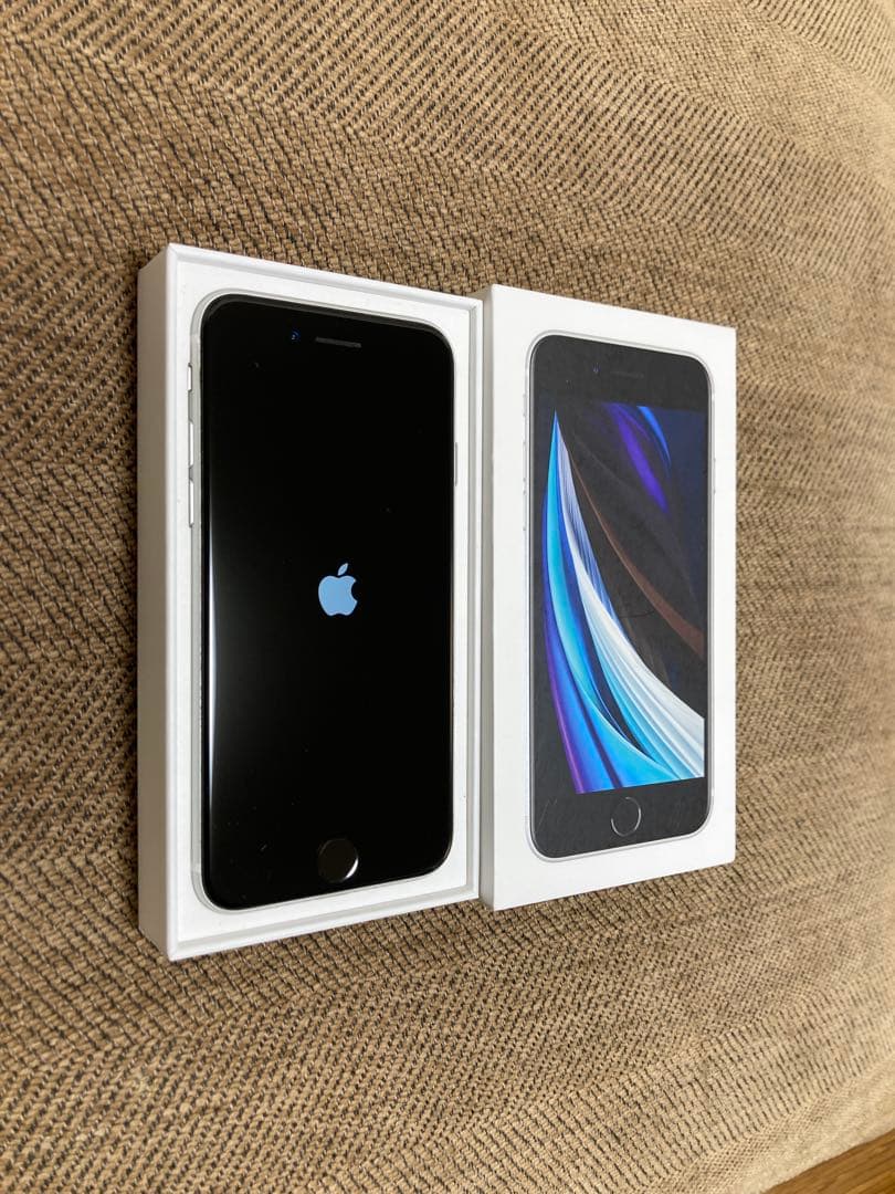 iPhone SE (第2世代) SIMフリー