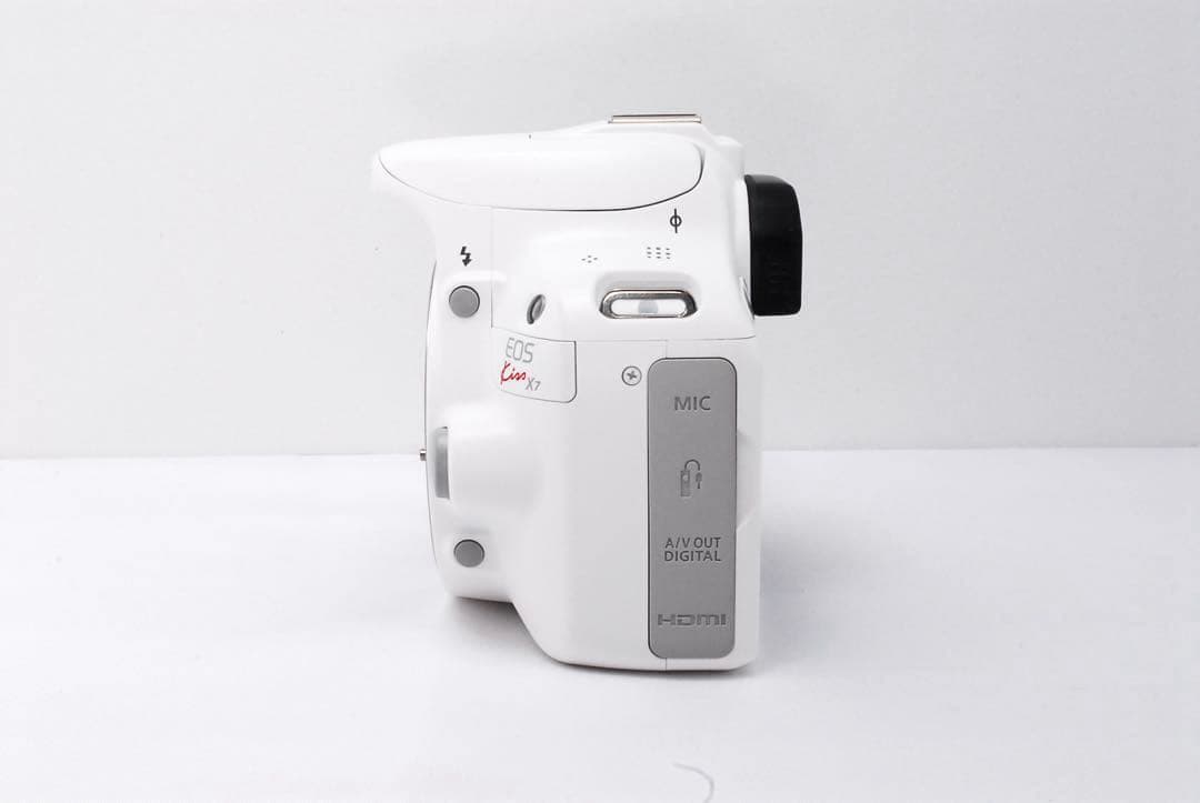 新品級❤️Canon kiss X7❤️人気のホワイト✨一眼レフカメラ