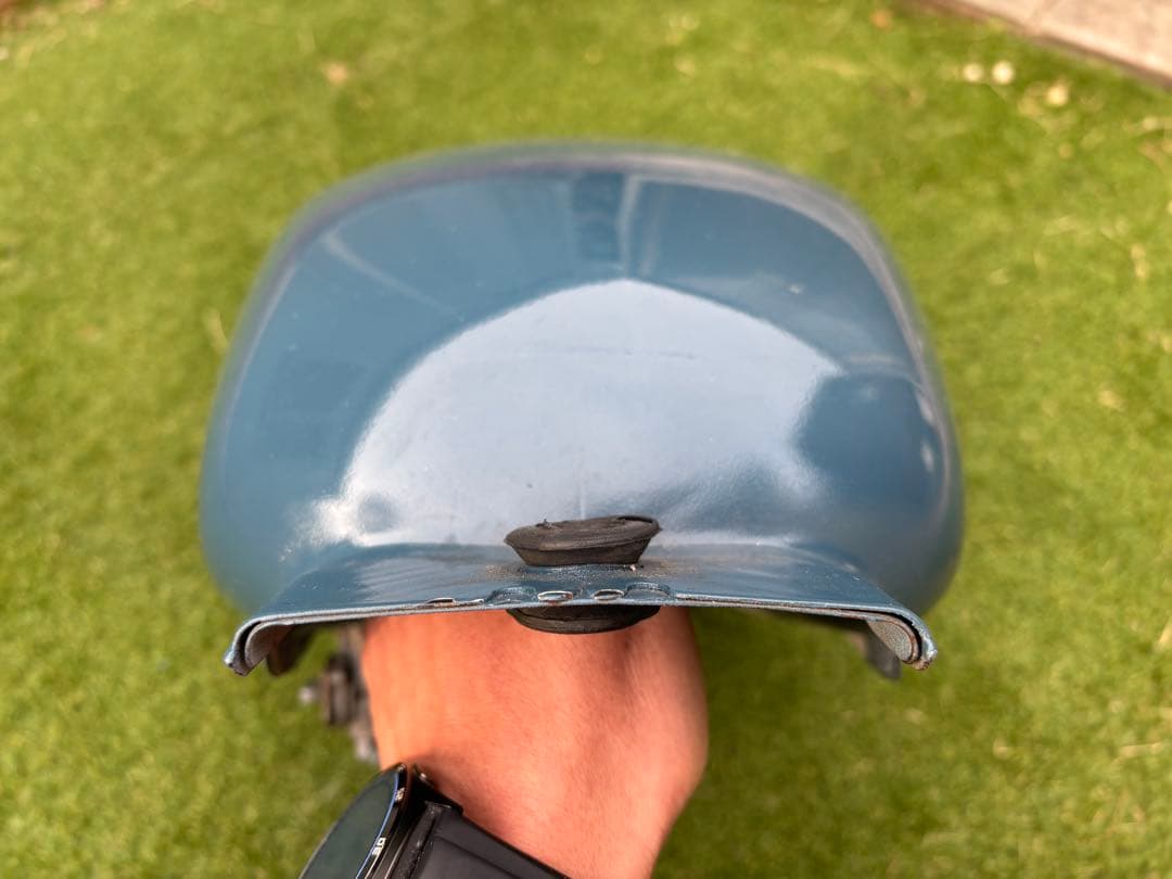 ダークブルー金属タンク 手動バルブ付き