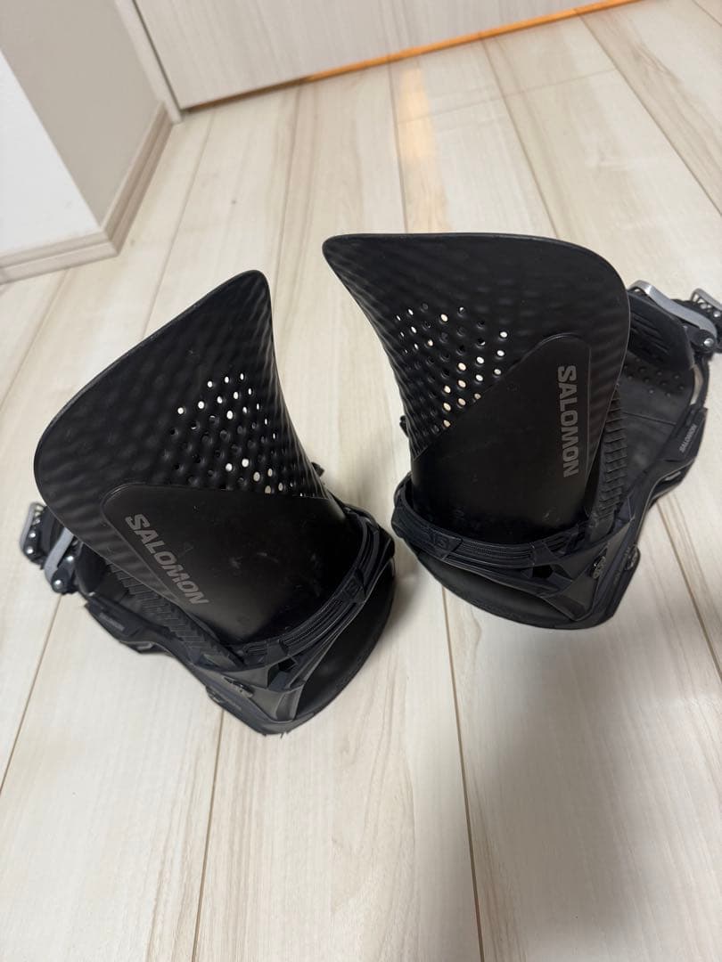 【美品】スノーボード ビンディングSALOMON HOLOGRAM Mサイズ