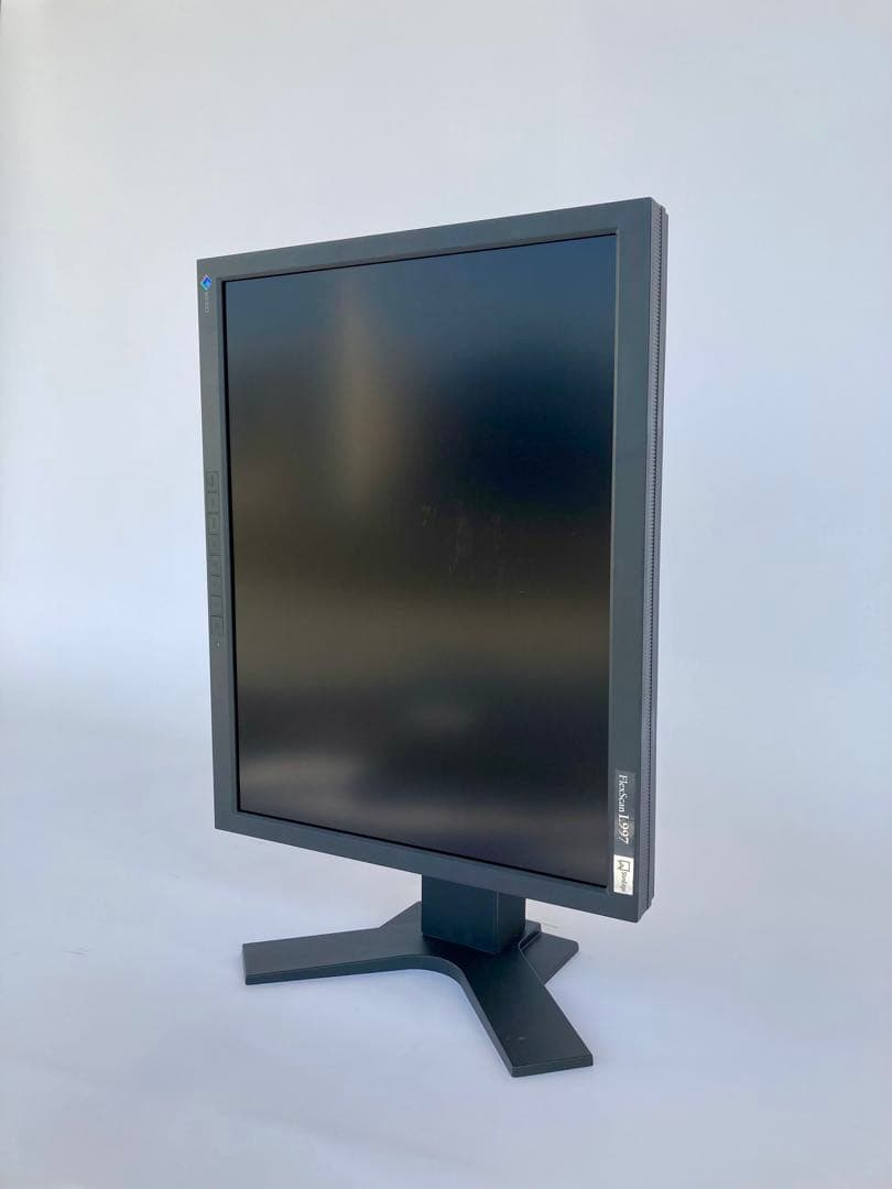 名機　EIZO FlexScan L997