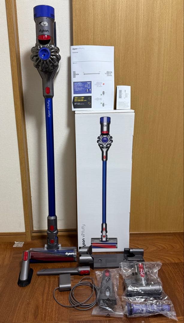dyson V7 fluffy SV11 バッテリー新品交換済 動作確認済
