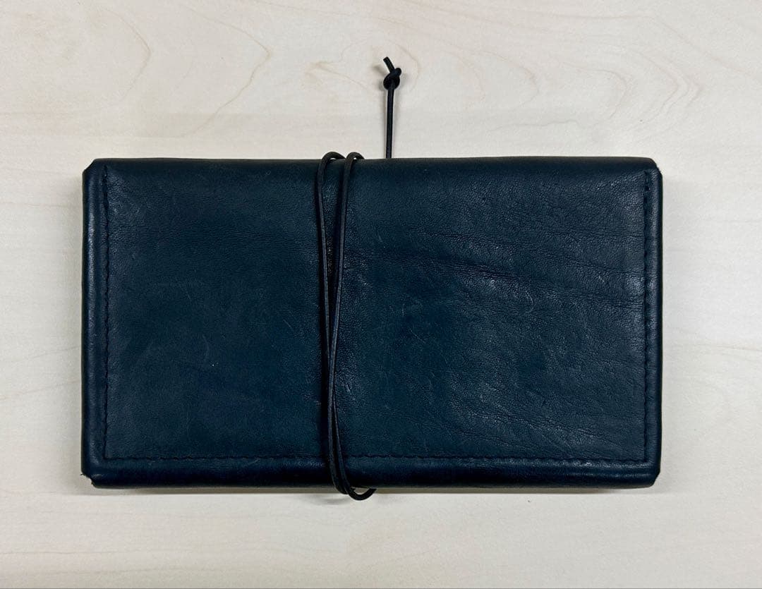 n*a様 【値下げ】paisano パイサーノ　紐留長財布　バケッタレザー 牛革