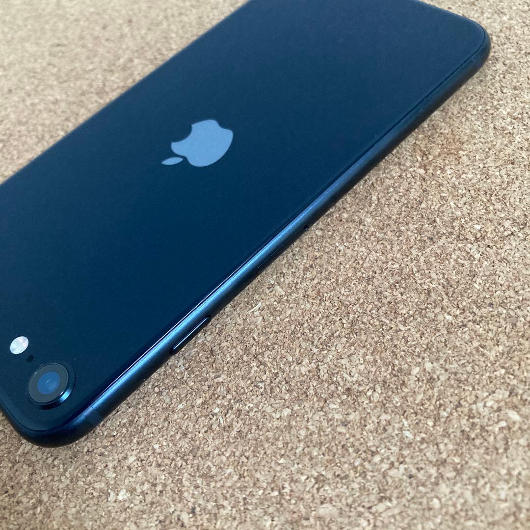4033 美品☆電池新品☆iPhoneSE3 128GB SIMフリー☆