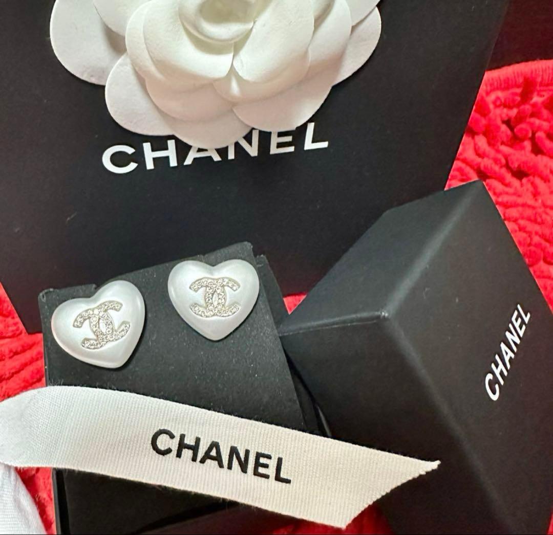 CHANEL/シャネル♡ハートパールピアス
