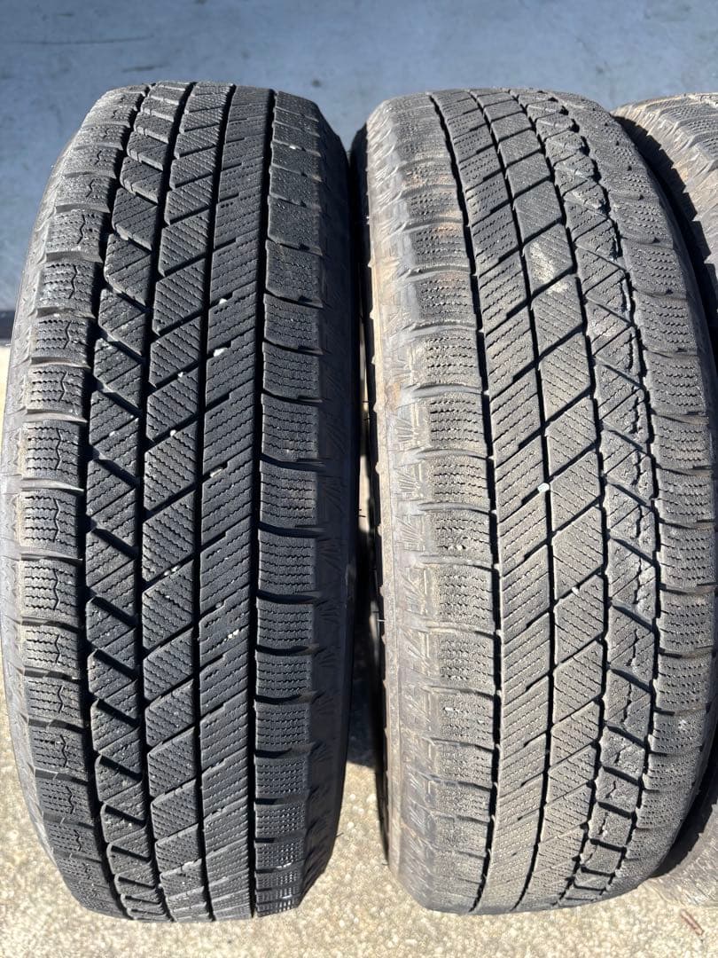 ダイハツ ウェイク スタッドレス4本 24年 ブリザック