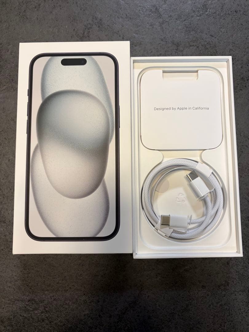 Apple iPhone 15 ミッドナイト 本体　128GB