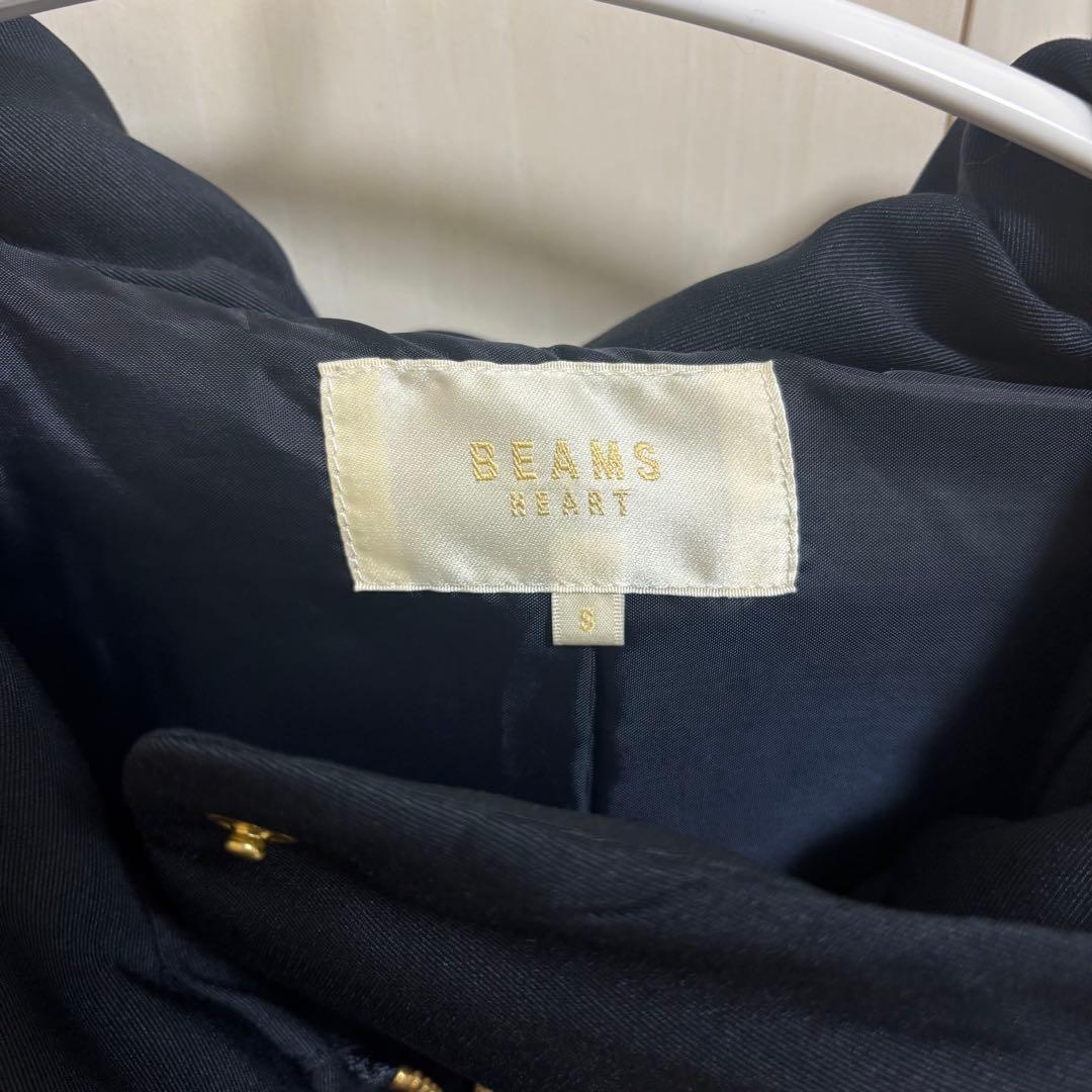 BEAMS HEART / ボリュームネック ショートダウン　ネイビー