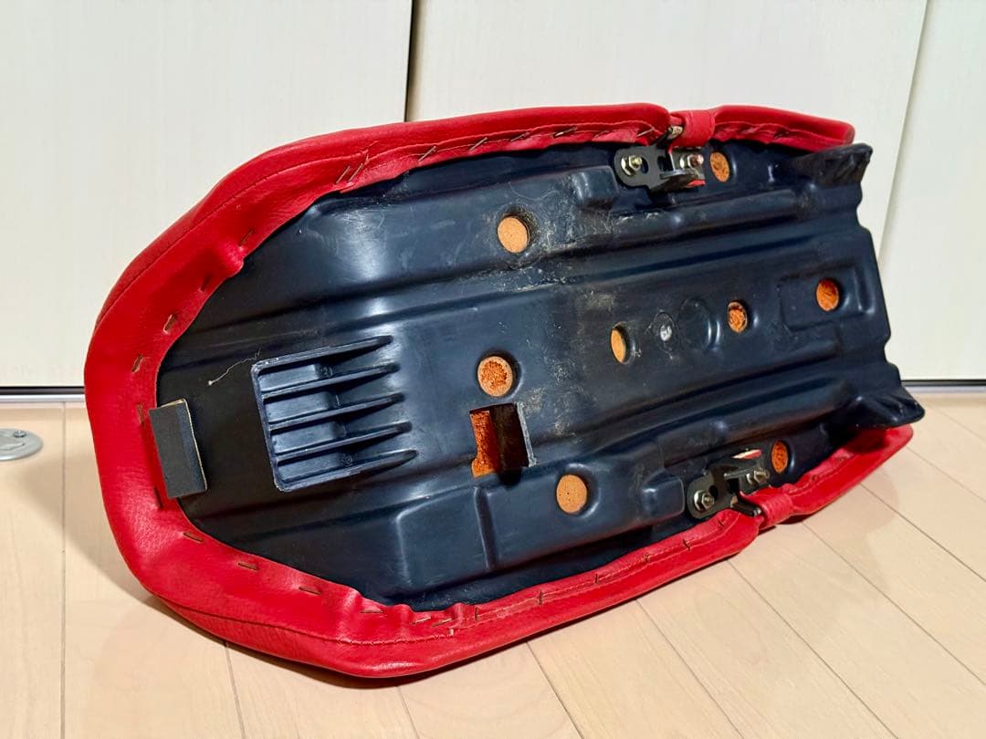 CBR400F 純正シート 中古 当時物 赤 NC17