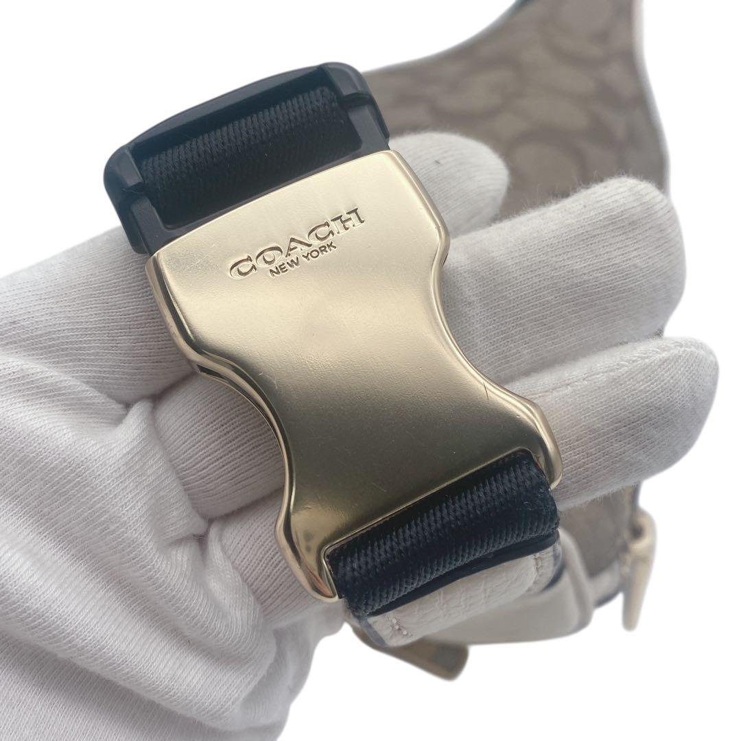 【未使用級】 COACH コーチ ボディバッグ ウエストバック シグネチャー