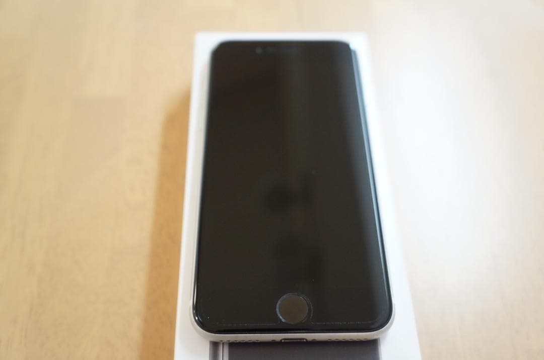 iPhone SE 第2世代（SE2） 64GB ホワイト SIMロック解除済