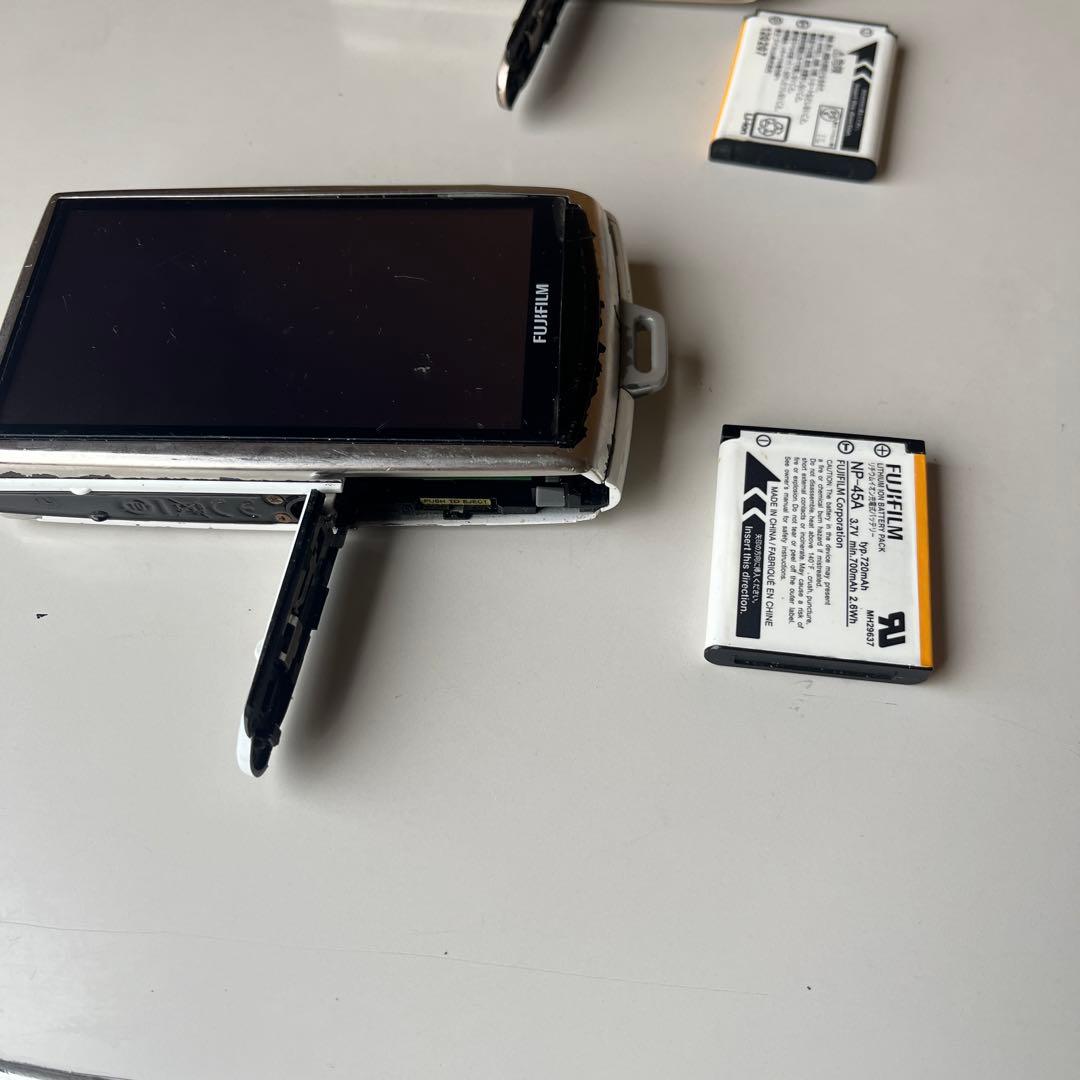 fujifilm z1000 exr ２台セット　カメラ　動作品　ジャンク扱い