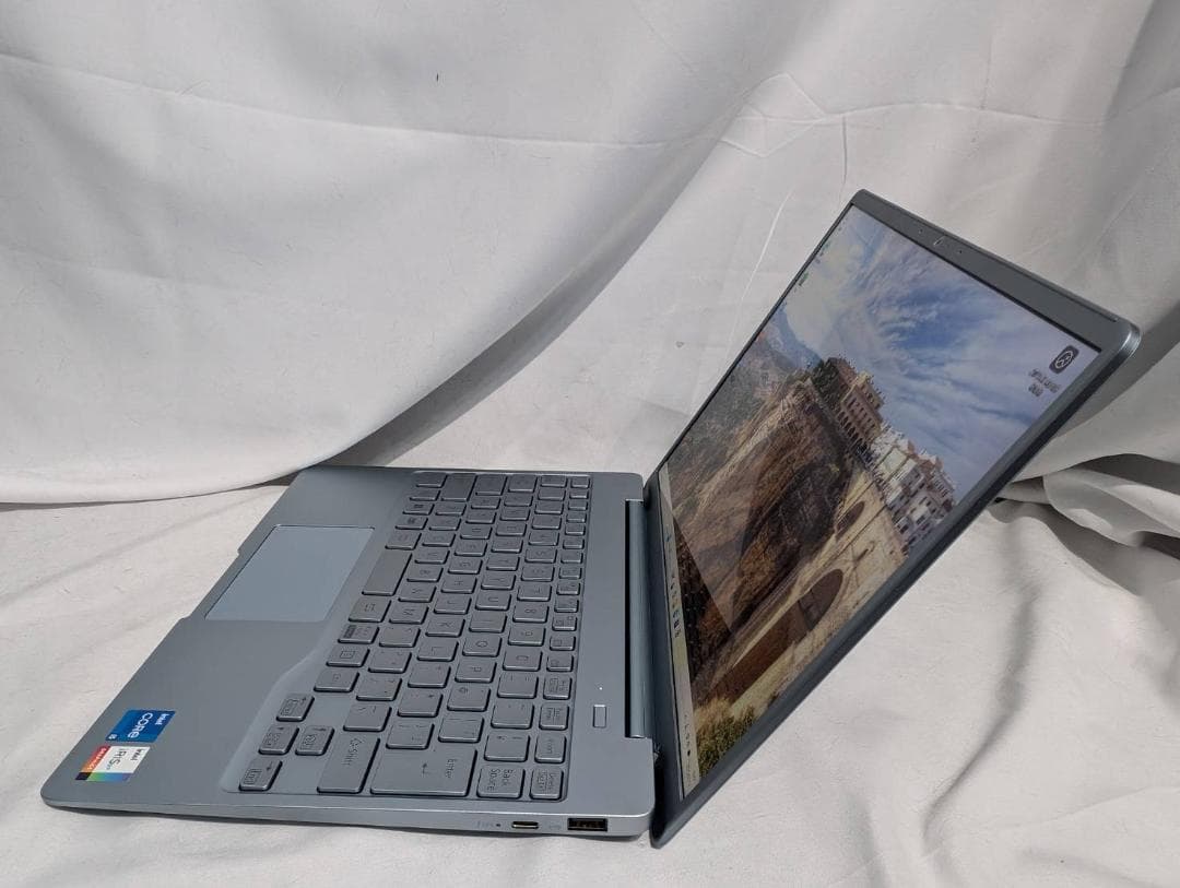 ☆美品☆ 富士通 CH75/G3 第12世代 i5-1240P 超高速SSD