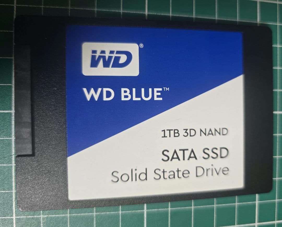 内蔵型SSD WD Blue 1TB SATA SSD WDS100T2B0A