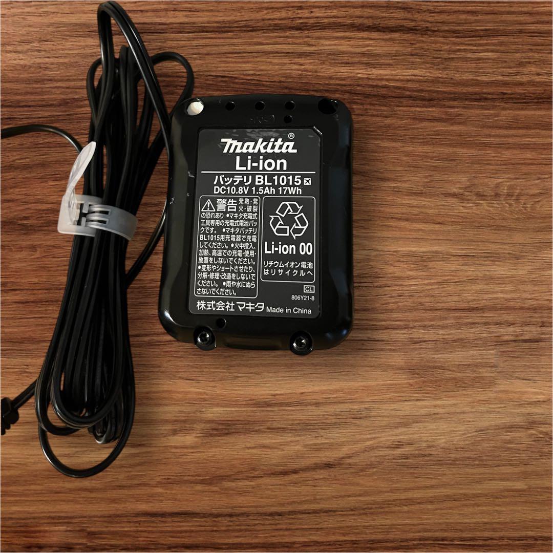 Makita スティッククリーナー バッテリー&充電器付き