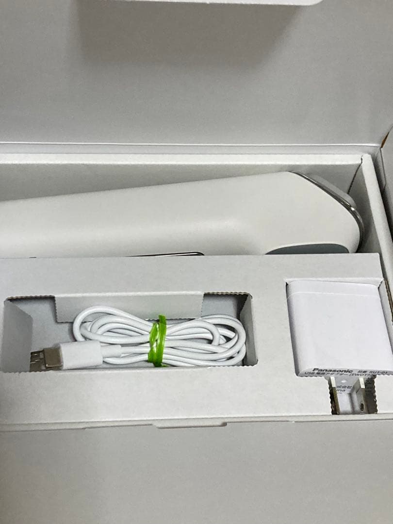 イオンブーストマルチＥＸ　IonBoost 美顔器 EH-SS85-W