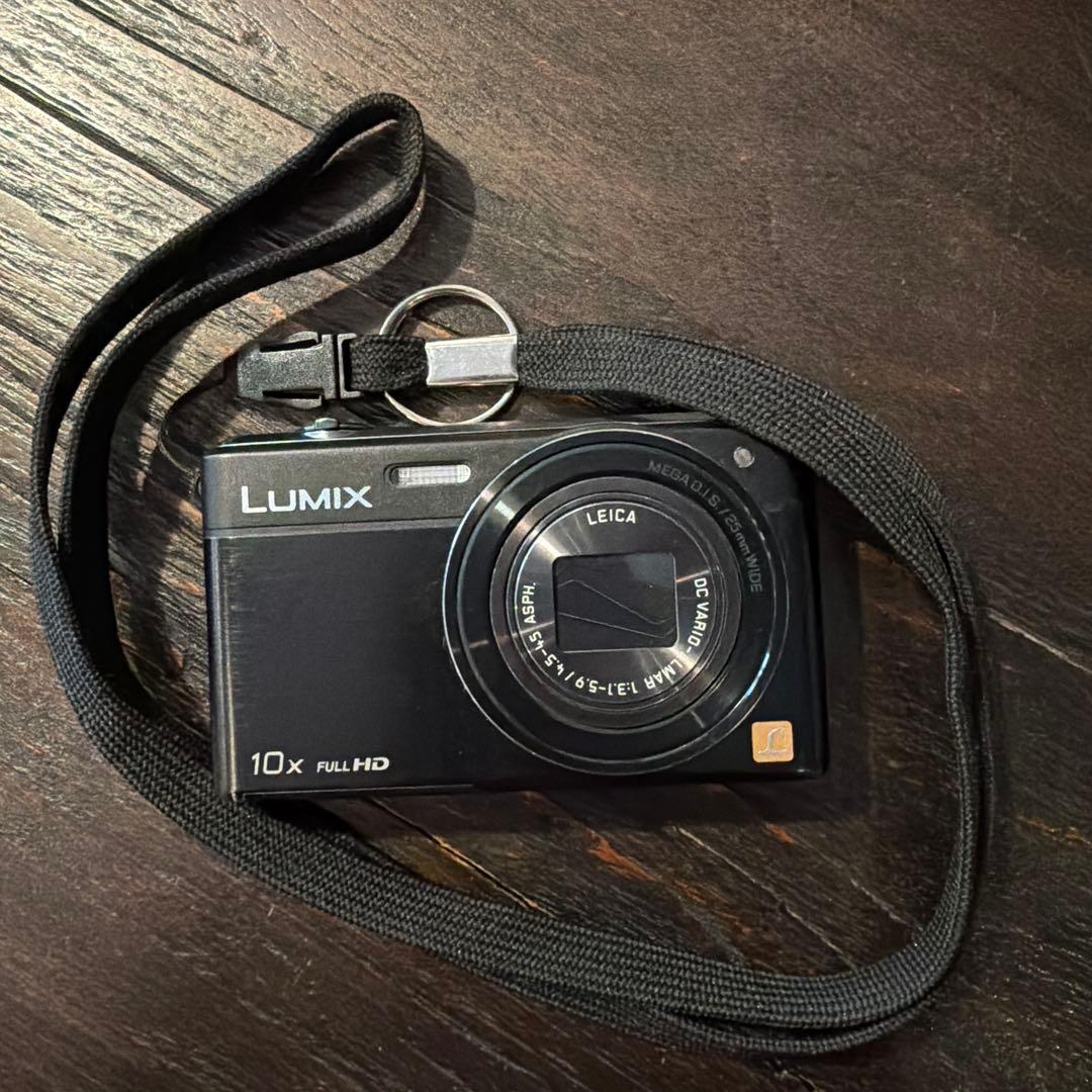 A*.様 panasonic LUMIX デジカメ