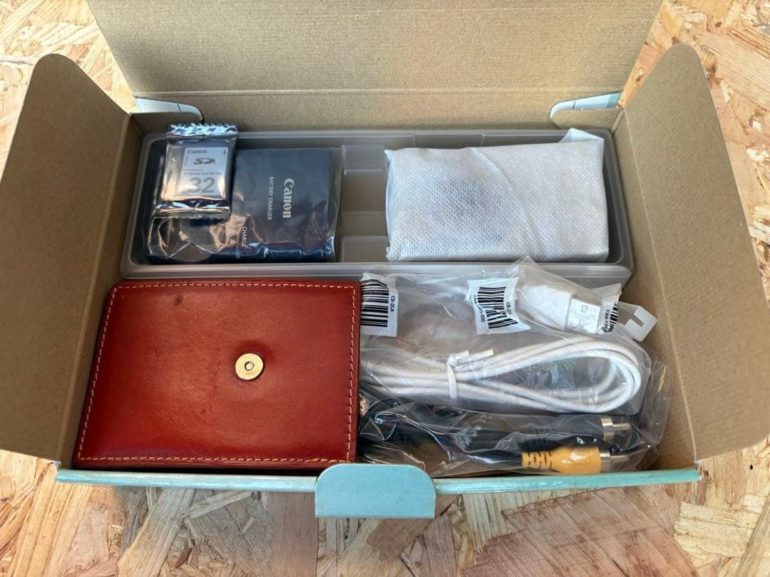 Canon IXY DIGITAL 920 IS 本体と付属品