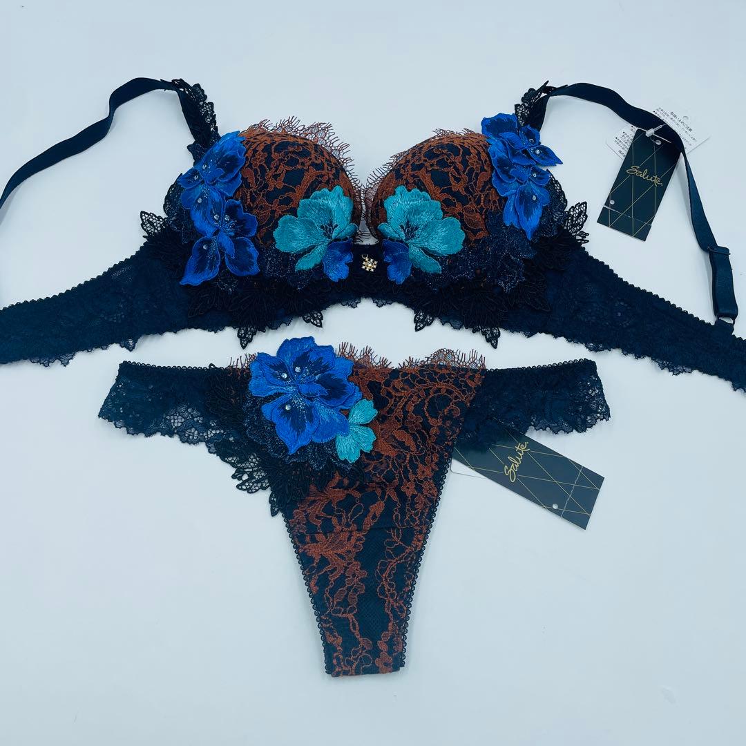 wacoal サルート　69G 店舗限定 新品　P-upブラソングE70M