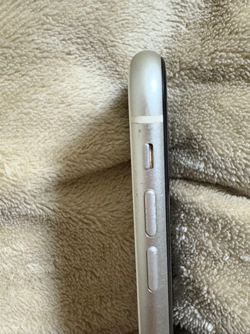 Apple iPhone 11 ホワイト 本体　SIMフリー　128GB