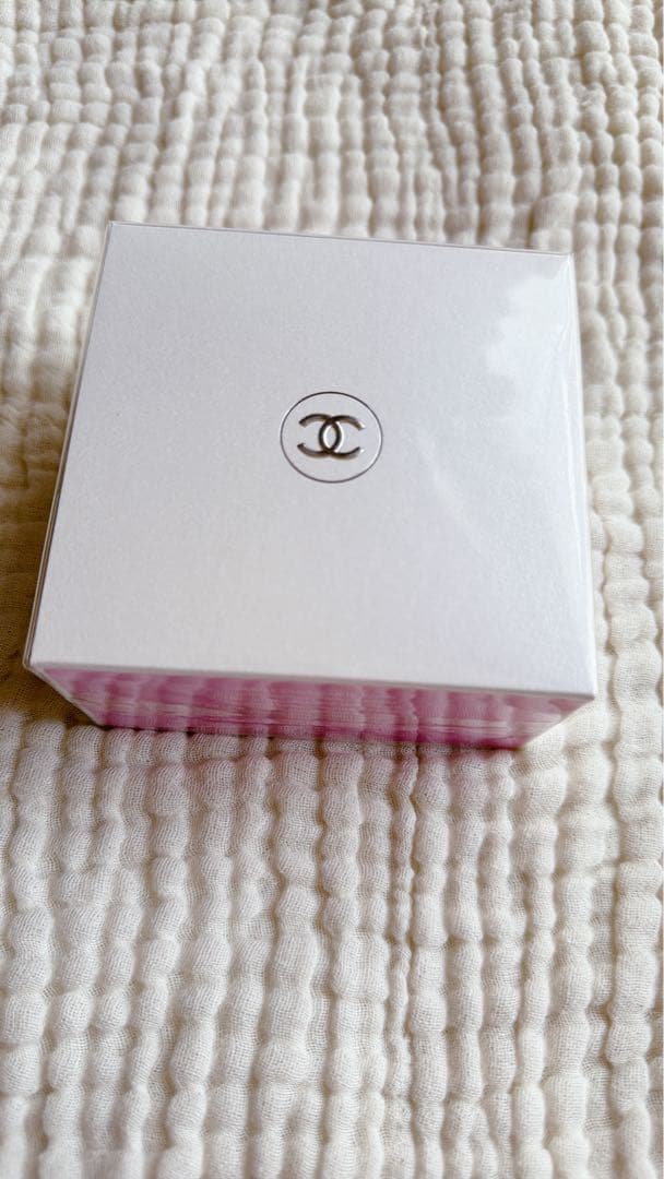 【新品・未開封】CHANEL ボディクリーム　オーフレッシュ
