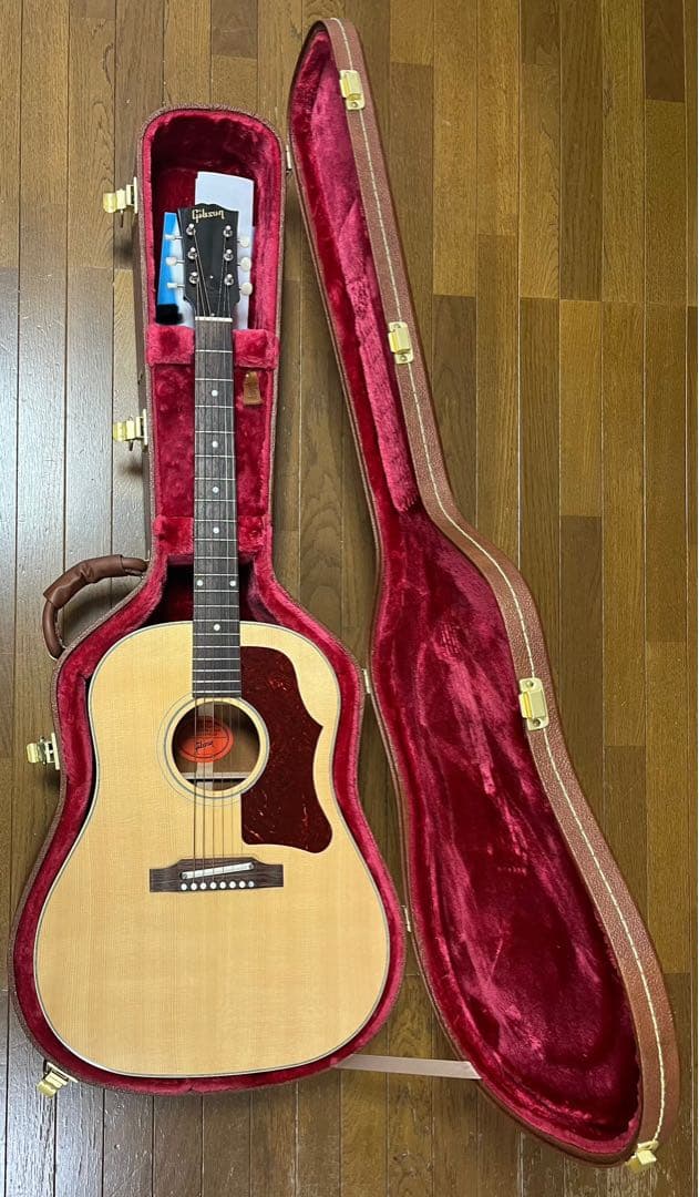 新品同様 Gibson J-50 2022年 ケース付き