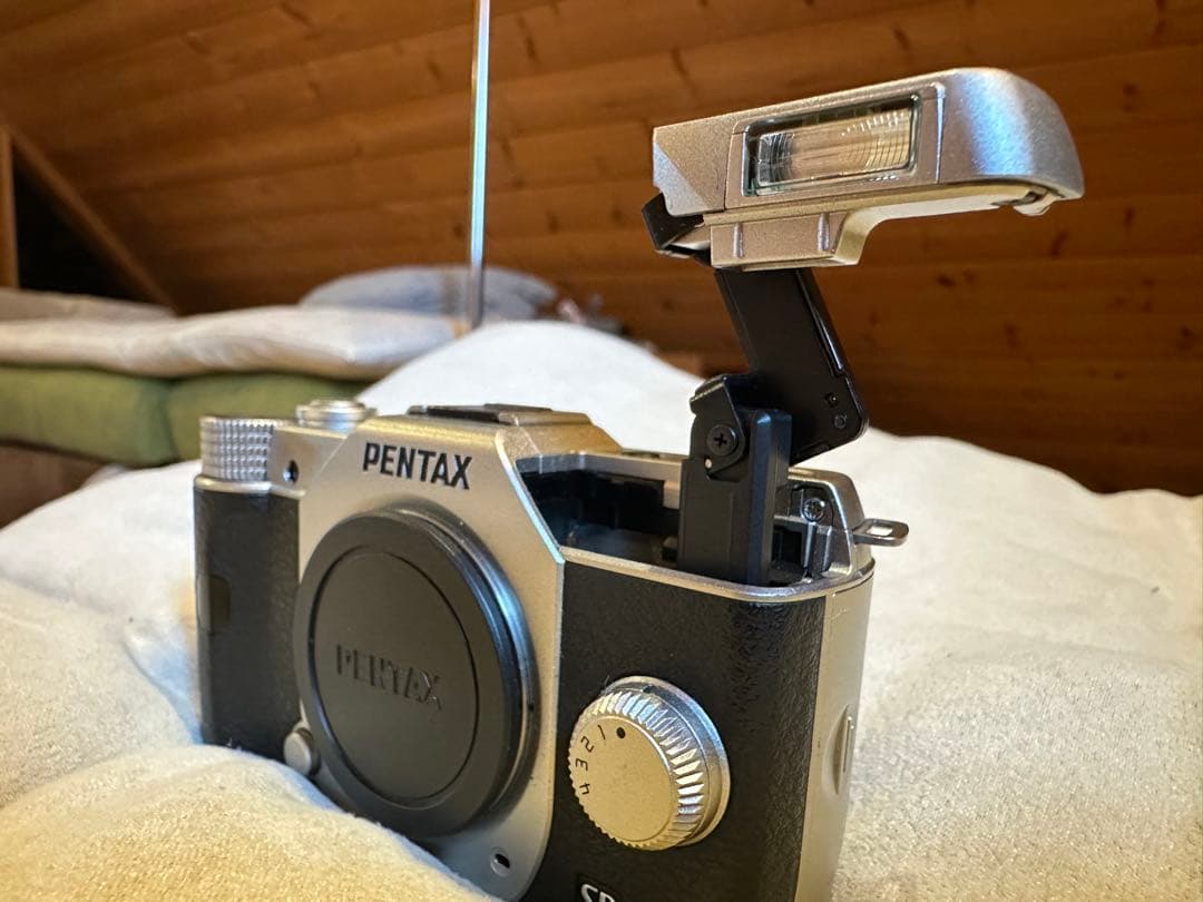 ペンタックス Q10 コンパクトデジカメ