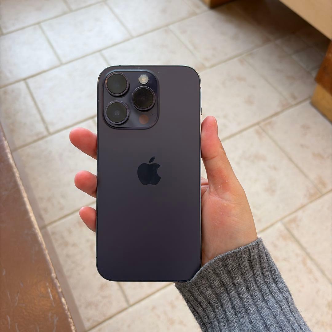 Apple iPhone 14 Pro simフリースペースブラック ケース付き