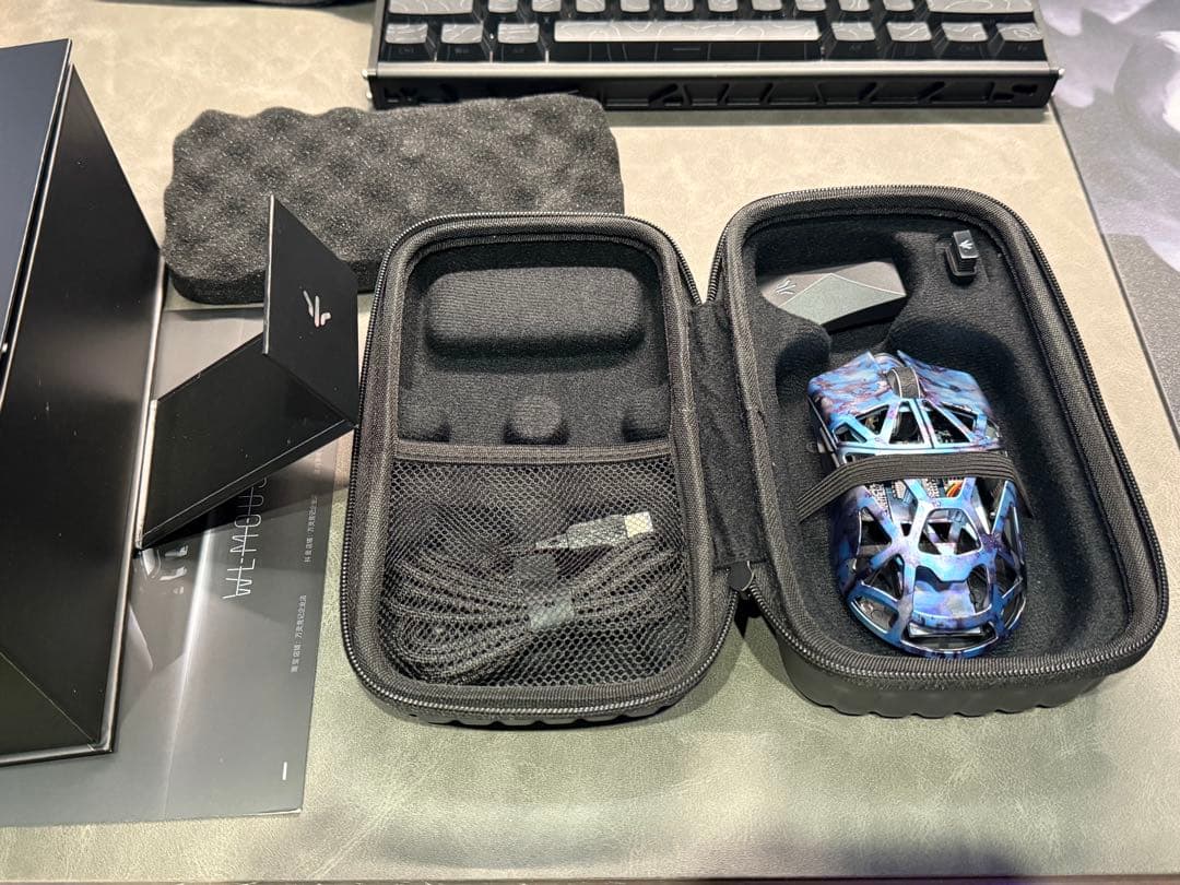 【新品】Beast X Mini Pro Tempered サイド穴なし マウス