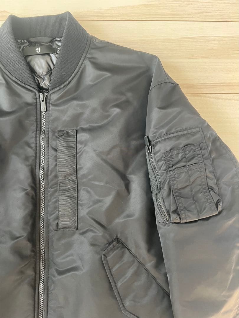 【XL】UNIQLO +J ハイブリッドダウンオーバーサイズMA-1ブラック黒