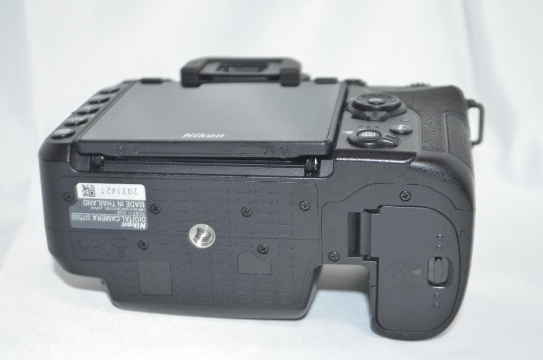 滅多にないシャッター数13500回以下 Nikon D7500☆Wi-Fi搭載