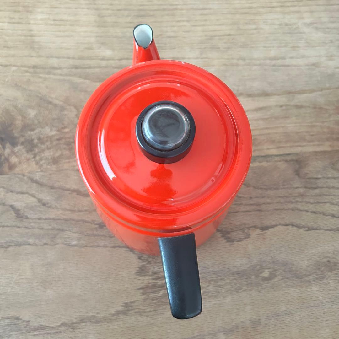 FINEL/フィネル/アンティ・ヌルメスニエミ/コーヒーポット1.5リットル赤