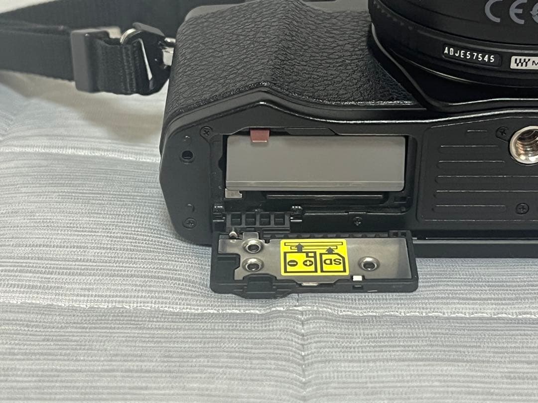 OLYMPUS OM-D E-M10 MarkⅡ Wズームキット ブラック