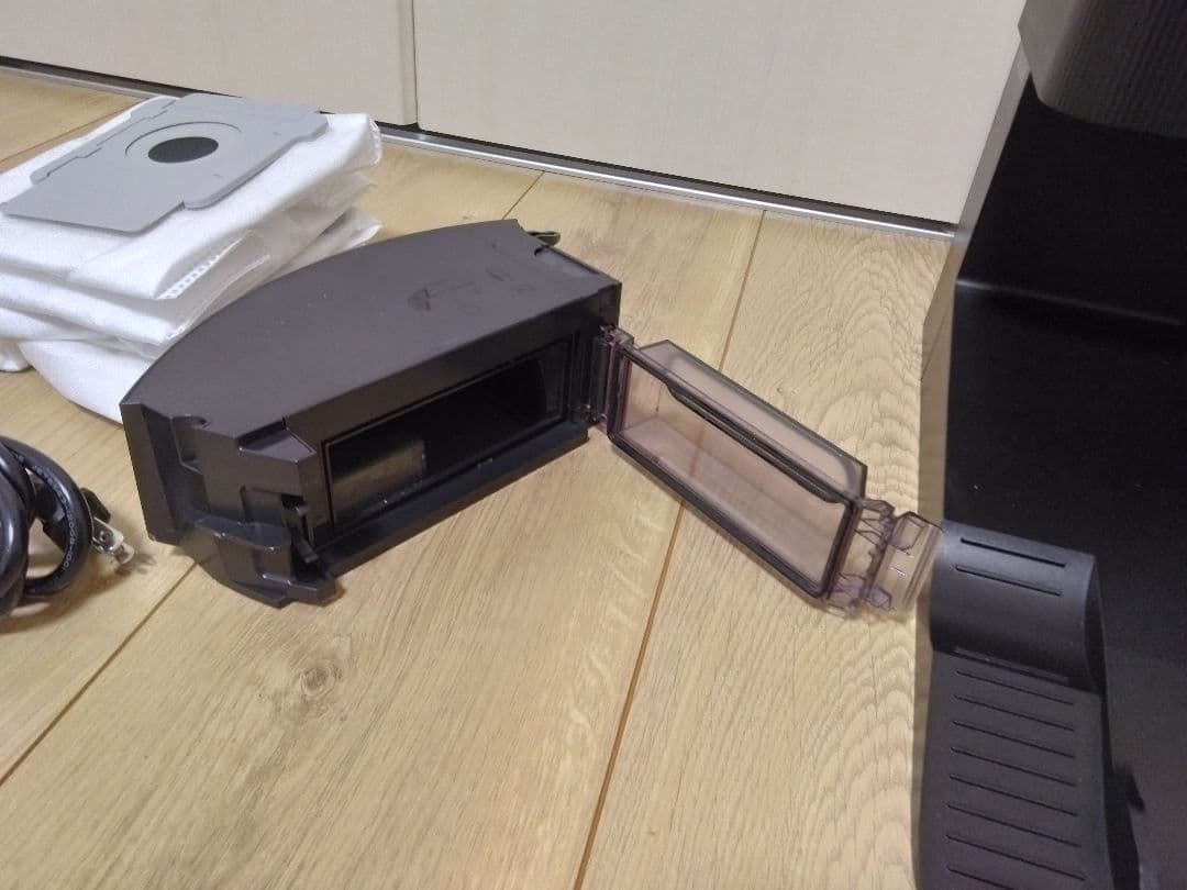 【使用半年】ルンバij用クリーンベース&専用ダストボックス、新品紙パックセット