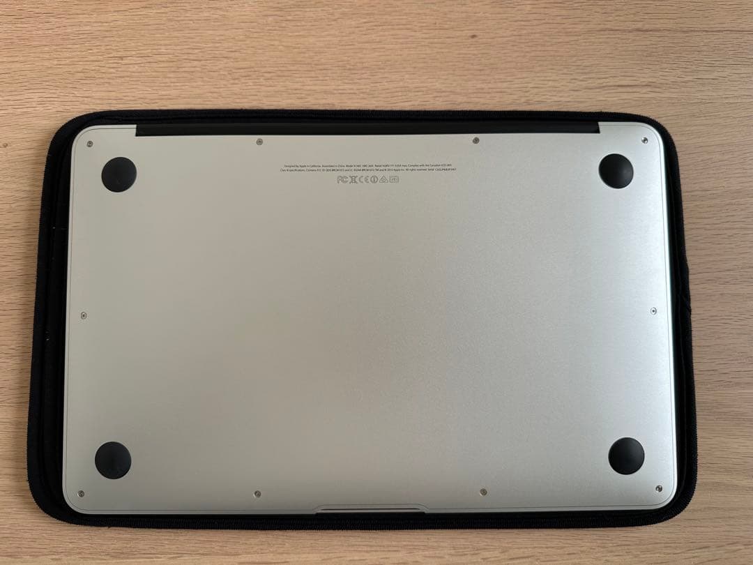 Apple MacBook Air (11インチ, Mid 2013)