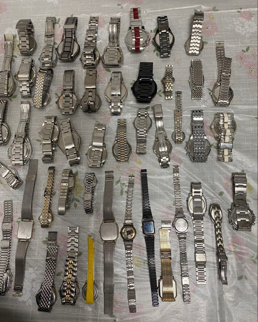 時計まとめ　ジャンク品　60本