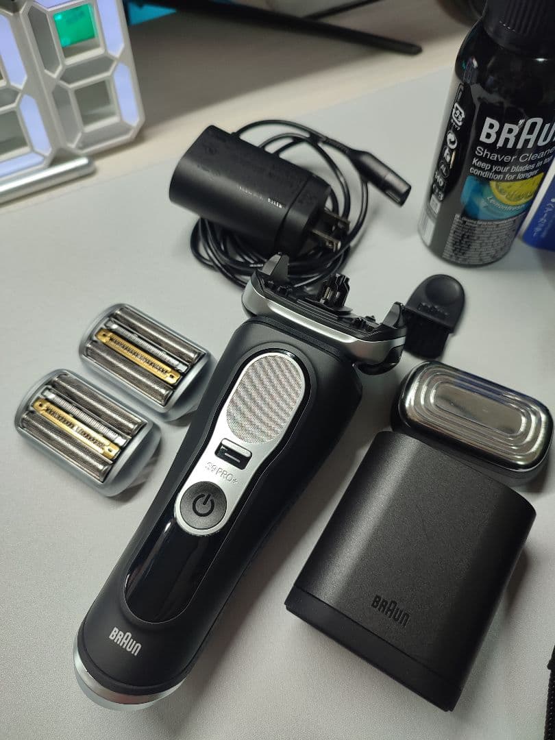 BRAUN S9 PRO+ メンズ電気シェーバー
